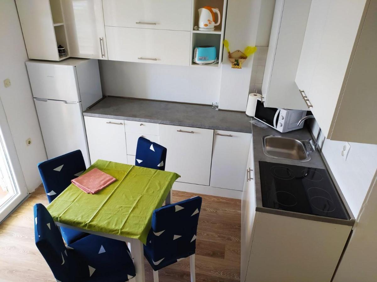 Apartments Ljerka Stara Novalja Exterior foto